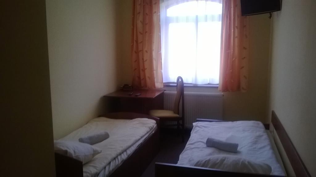 Hostel Milosz Grabowiec  Rom bilde